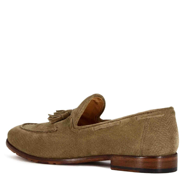 Handmade suede moccasin with beige tassels